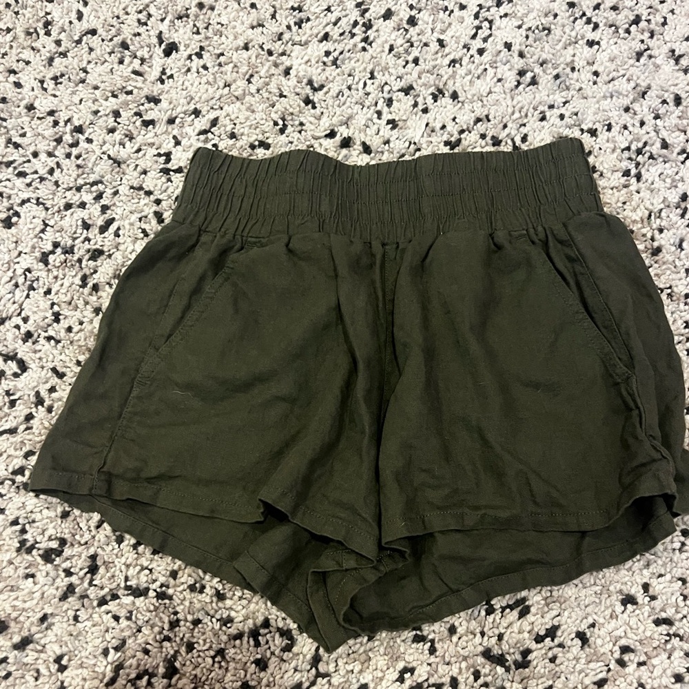 forest green flowy shorts